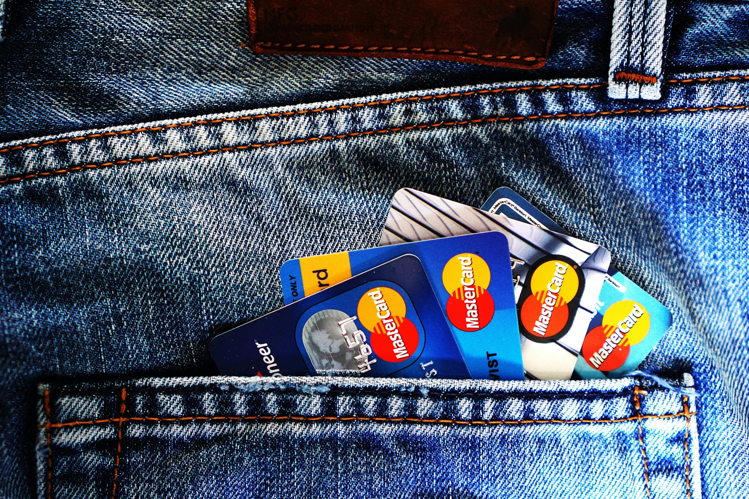 7 Tips to Avoid Falling Into a Credit Card Trap